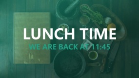 PPT封面 半透明蒙版 全图杂志风格PPT幻灯片